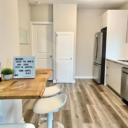 Perfect Workation Spot, Fast Wi-Fi, Fully Stocked Apartment